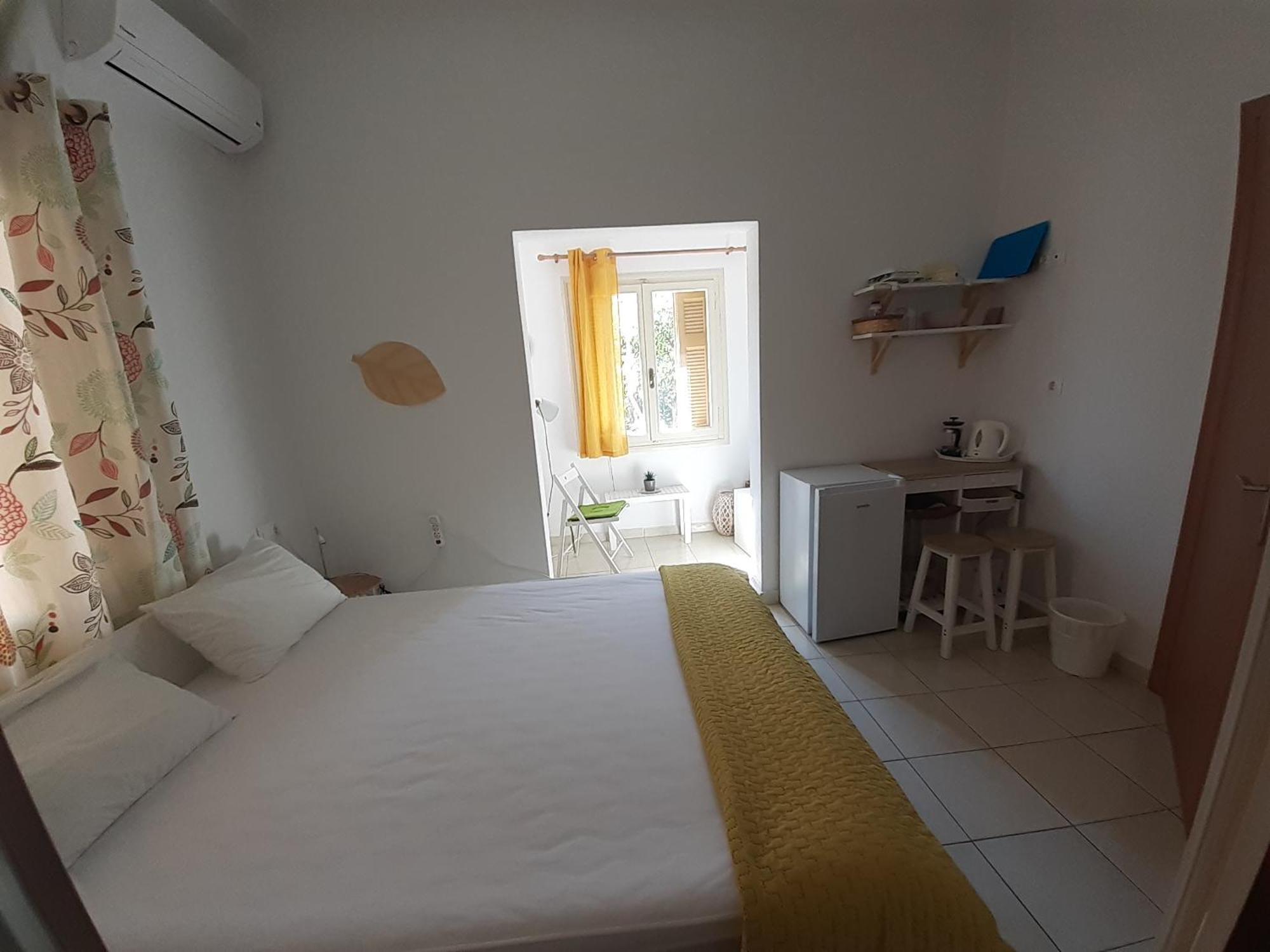 Kampos Rooms Palaiochora Zewnętrze zdjęcie